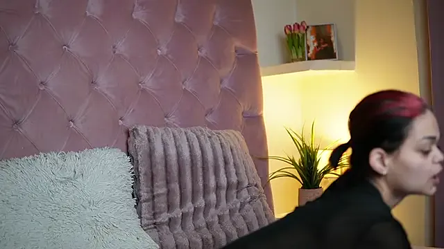 MaiaMini on StripChat