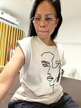 Mama_Eva_1 on StripChat