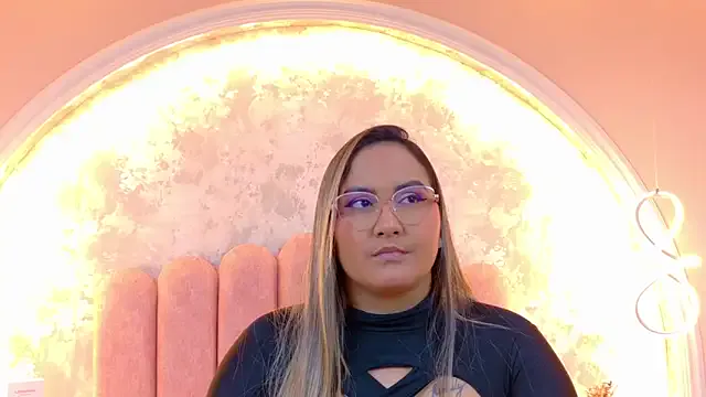 Offline MiaLaurents on StripChat