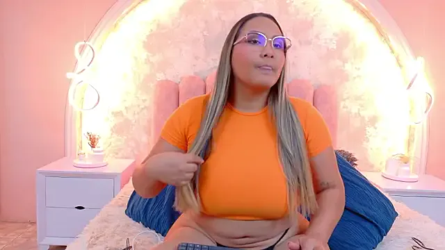 Offline MiaLaurents on StripChat