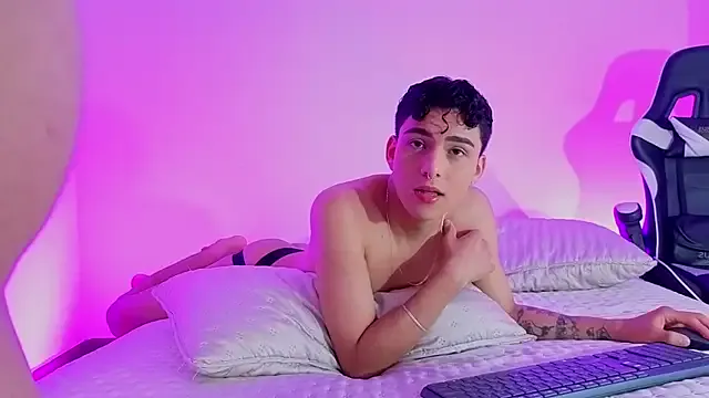 Offline Mike_Benelli on StripChat