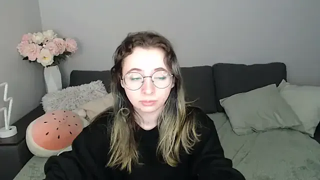 Mini_Diva on StripChat