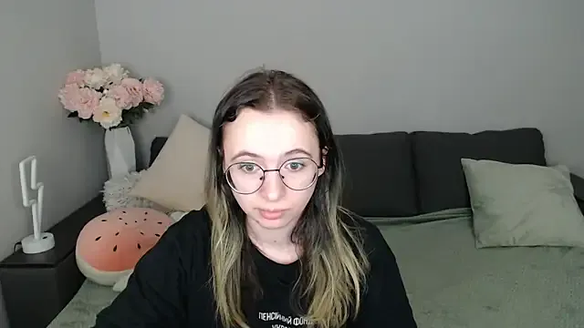 Mini_Diva on StripChat