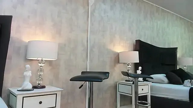 NahomyCarther — Desliza tus dedos en el coo