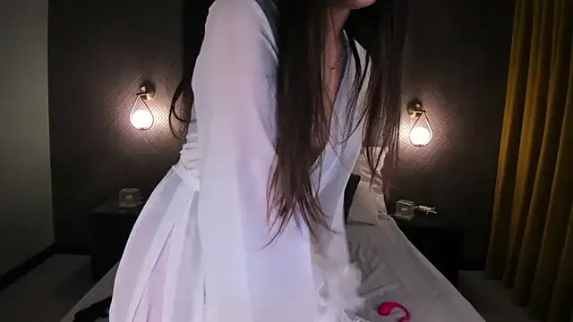 Nelly_Kimm — Topless