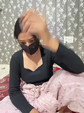 SWEET_AARU1 on StripChat