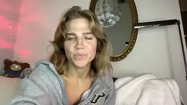 sweetceeme on StripChat