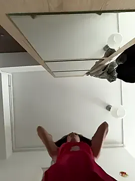 Offline VickyM99 on StripChat