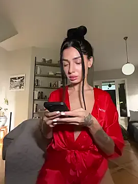 Offline VickyM99 on StripChat