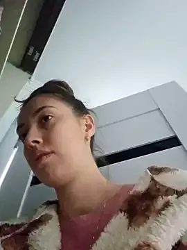 Virgin_Pussy_SquirtX