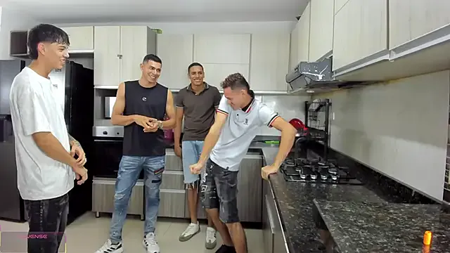 Offline Voyeurism_guyss on StripChat