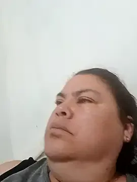 Freechat yaneth_ on StripChat