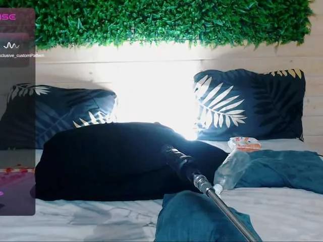 -Alexis- on BongaCams