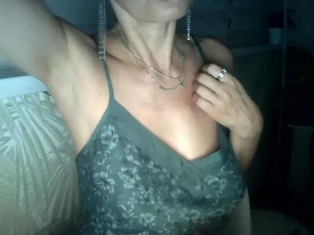 AfroditaIntim on BongaCams