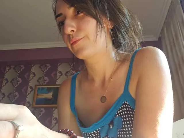 AlejandraDelane on BongaCams