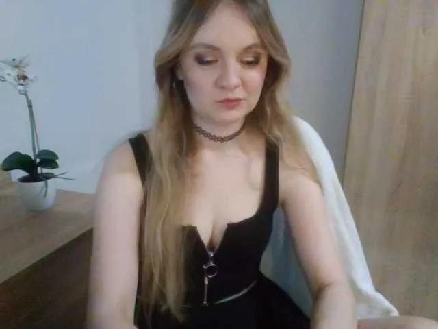 AlmaNatural on BongaCams