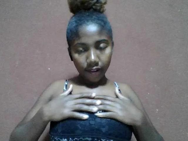 Annah21 on BongaCams