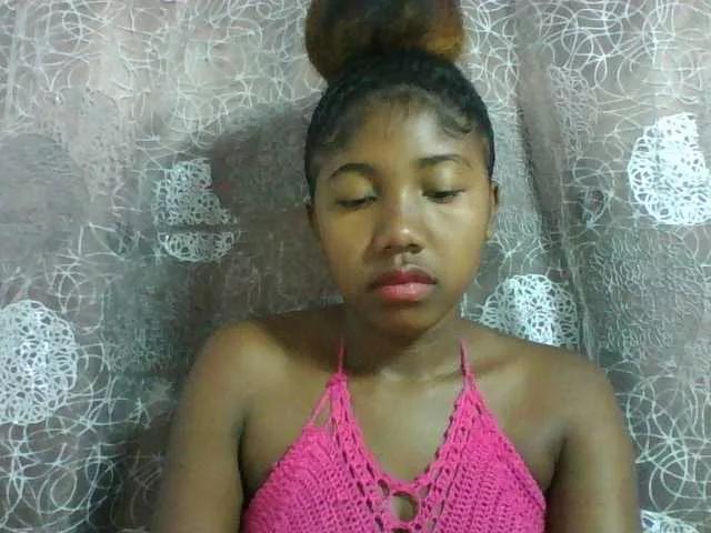 Annah21 on BongaCams 