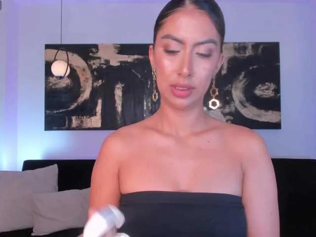 ArianaDumont on BongaCams