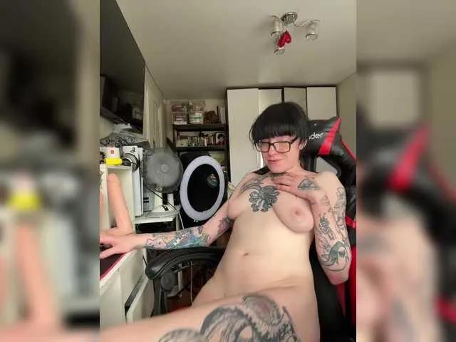 ArinaTheKink on BongaCams