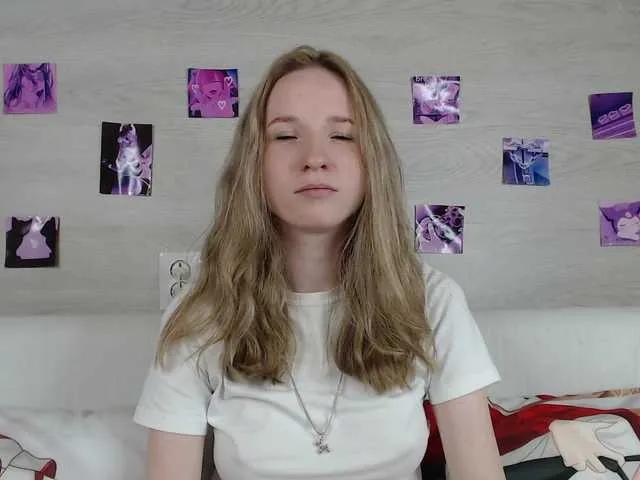 b4by-Emilia on BongaCams 