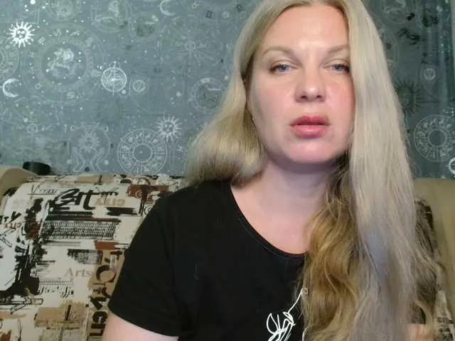 BlondeFox on BongaCams
