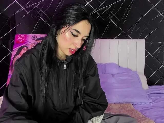 candy-leila — I love being open, putting into practice everything that generates pleasure, but if I must be specific I love making four, bondage, feet fetishism, deep throat, role of roles, sex toys, latex, blowjob, nylon, porn, underwear, hard sex, soft sex,...