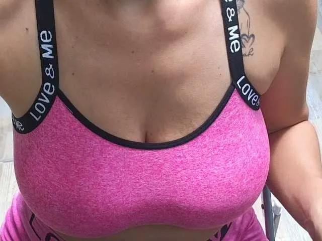 caro-hot on BongaCams