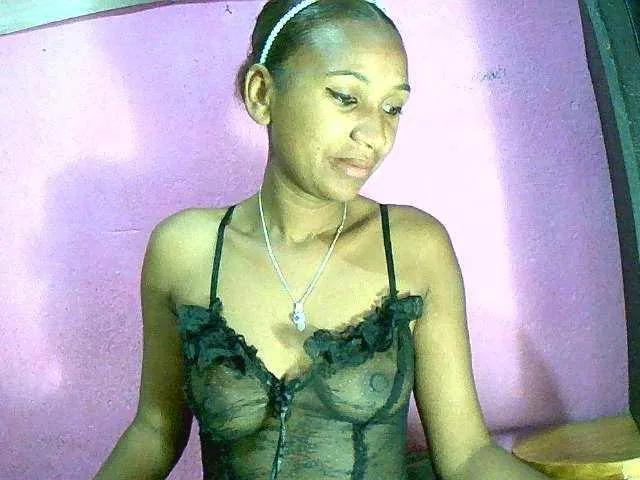 Chellah01 on BongaCams