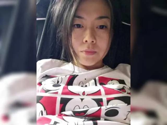 dasha922 on BongaCams