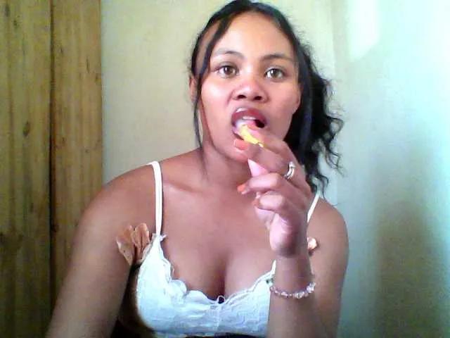 Dilliannah on BongaCams 