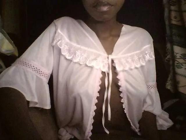 Ebonymuse on BongaCams