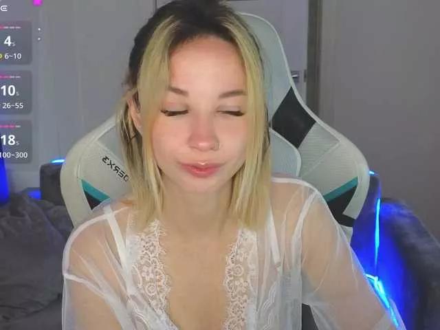 emely1benz on BongaCams 
