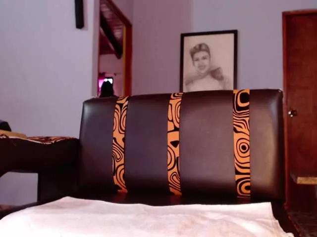 EmmaHenderson on BongaCams