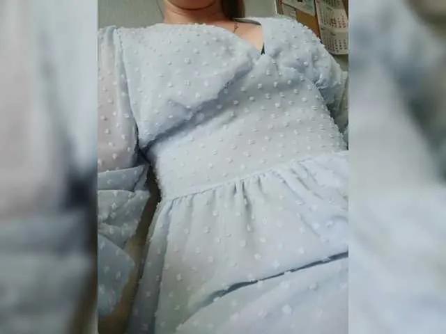 EmmiHot on BongaCams