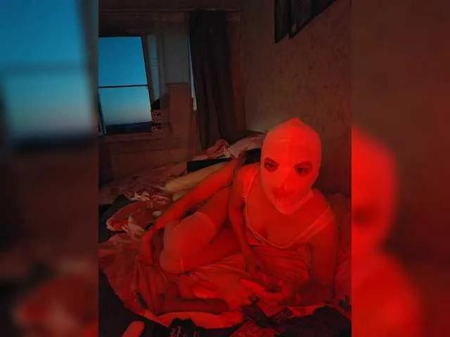 Enotic2004 on BongaCams