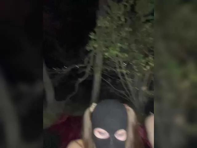 LallyRose on BongaCams