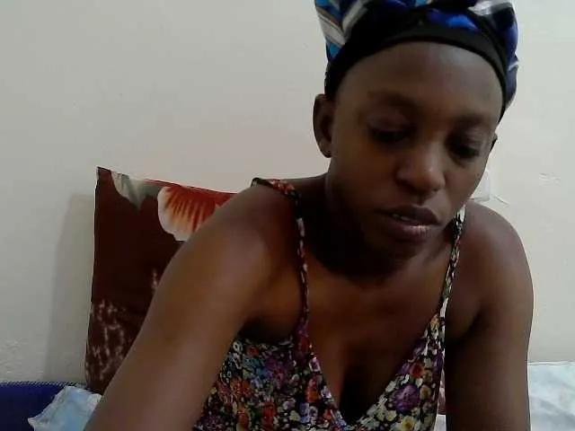 lilqueen1 on BongaCams 