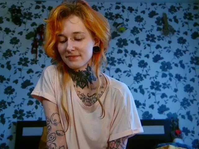 LittleSpaceMouse- on BongaCams 