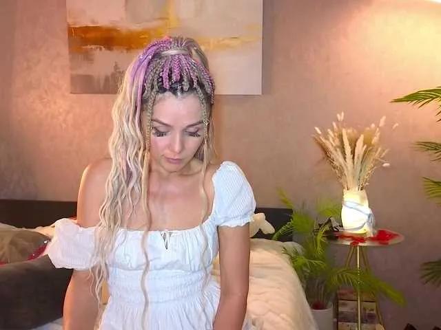 LizaBest on BongaCams