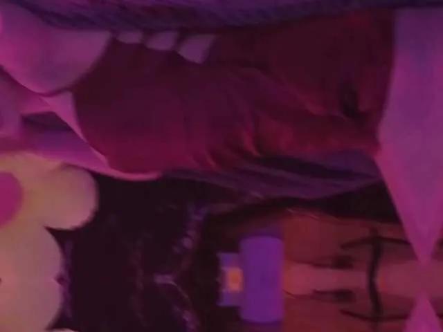 LollyGirlMoon on BongaCams 