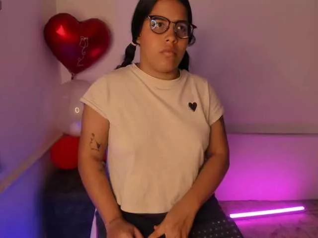 MadissonLewiis on BongaCams