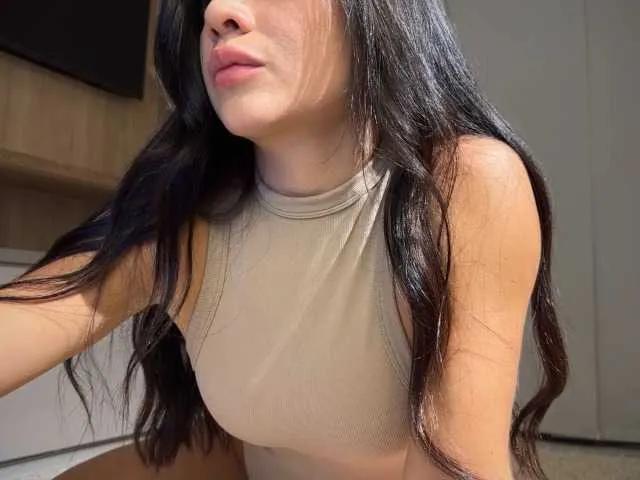 MiiaVega on BongaCams