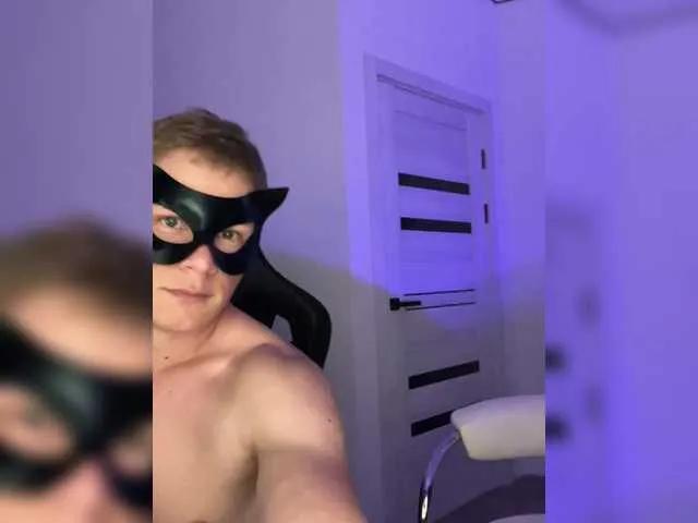 Ognenaya on BongaCams