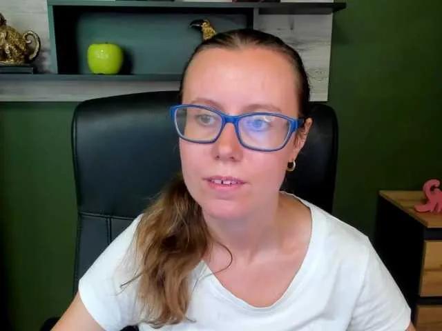sparkleLizzy on BongaCams