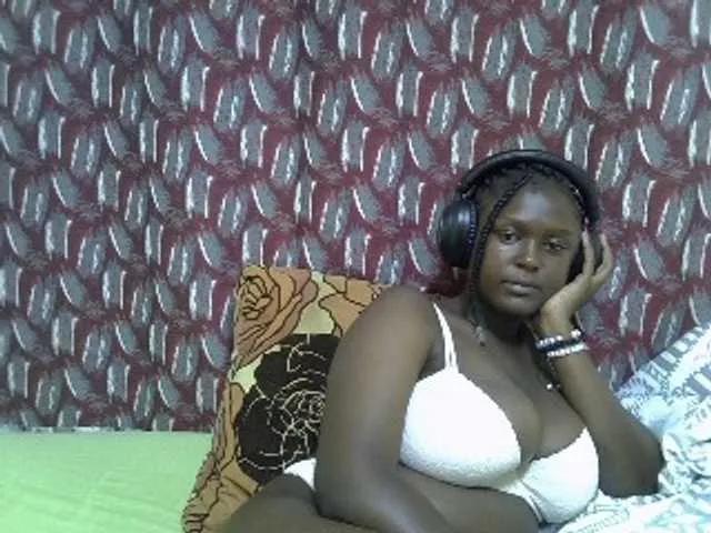 SweetHive on BongaCams 