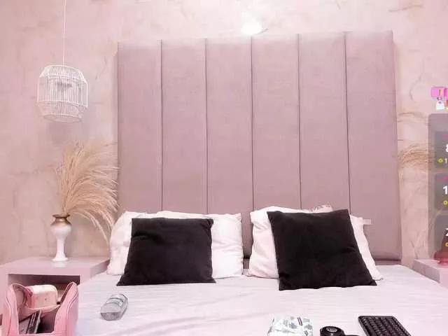 Tara-Hillss on BongaCams 