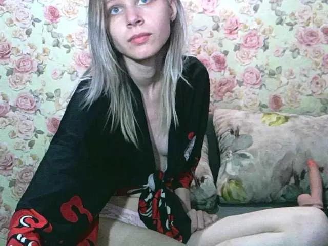 White-snow on BongaCams