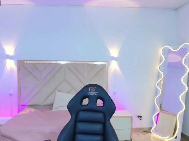 whitney-tay on BongaCams