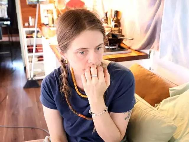 XxpixeyxX on BongaCams 